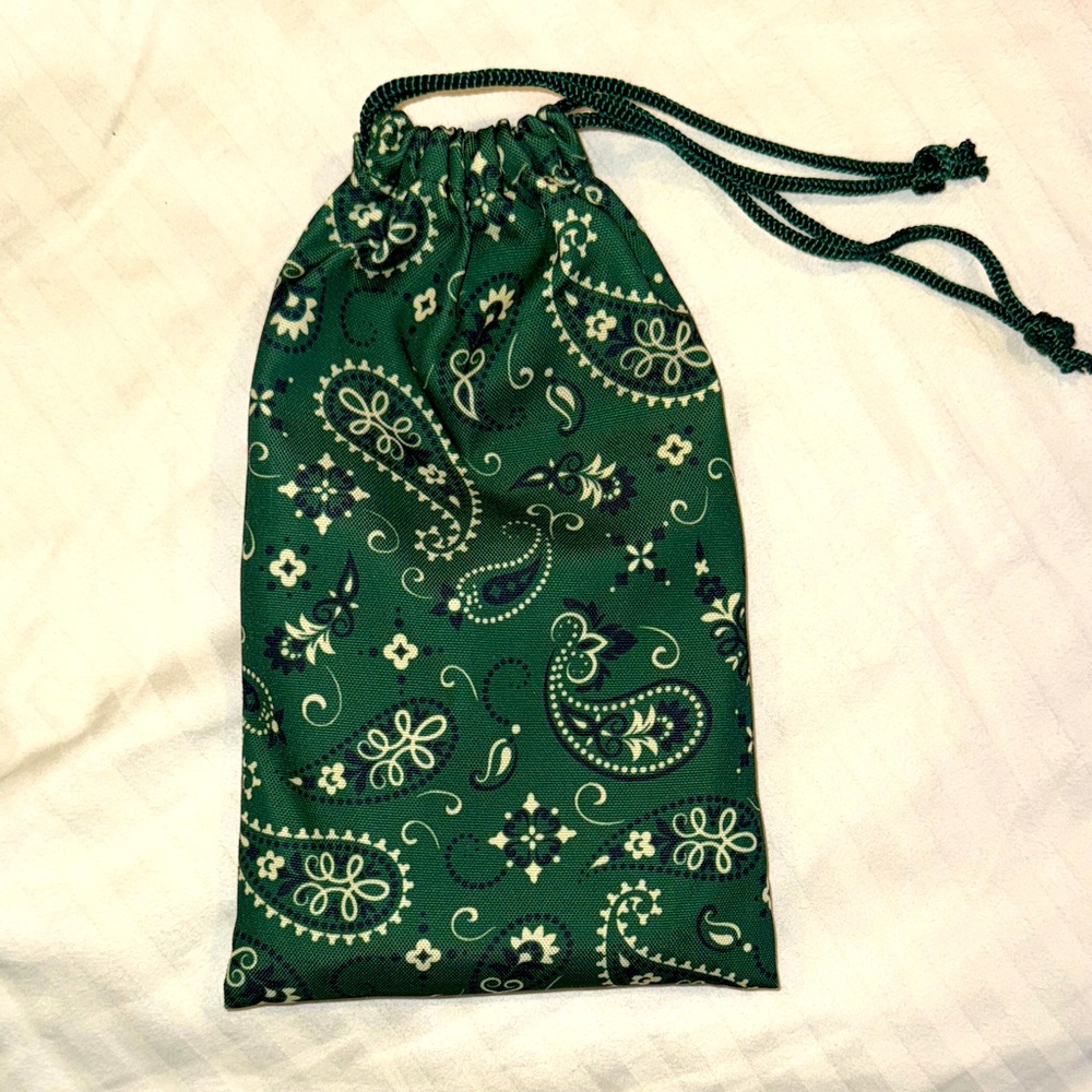 Green Paisley Drawstring Bag 💚